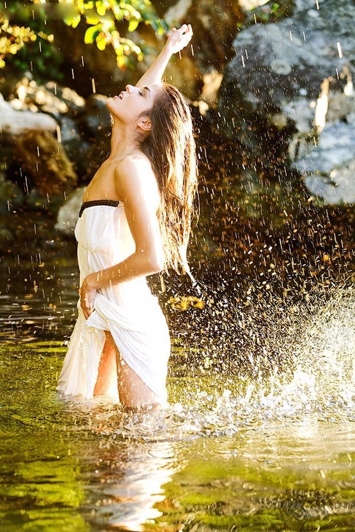 Marie Avgeropoulos in Amritsar