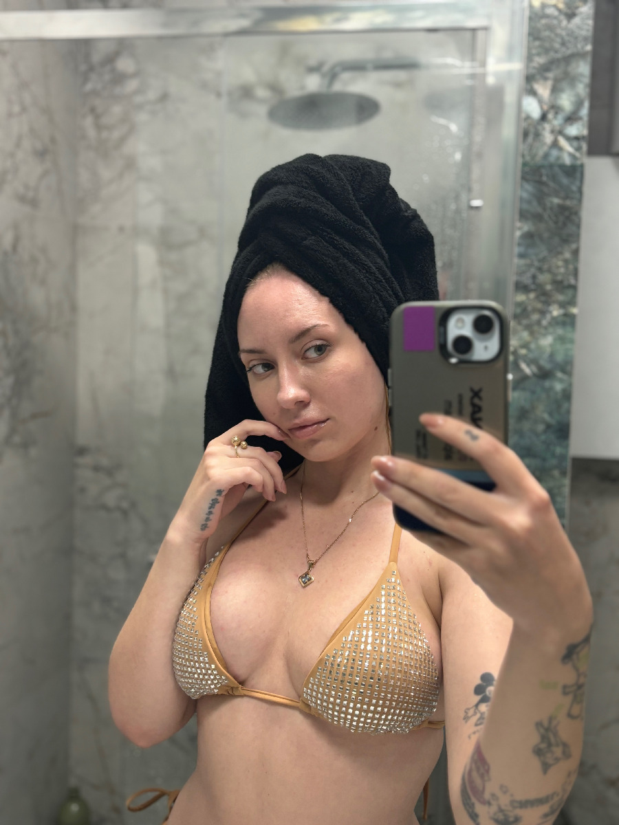 Nude girl KateV in Amritsar