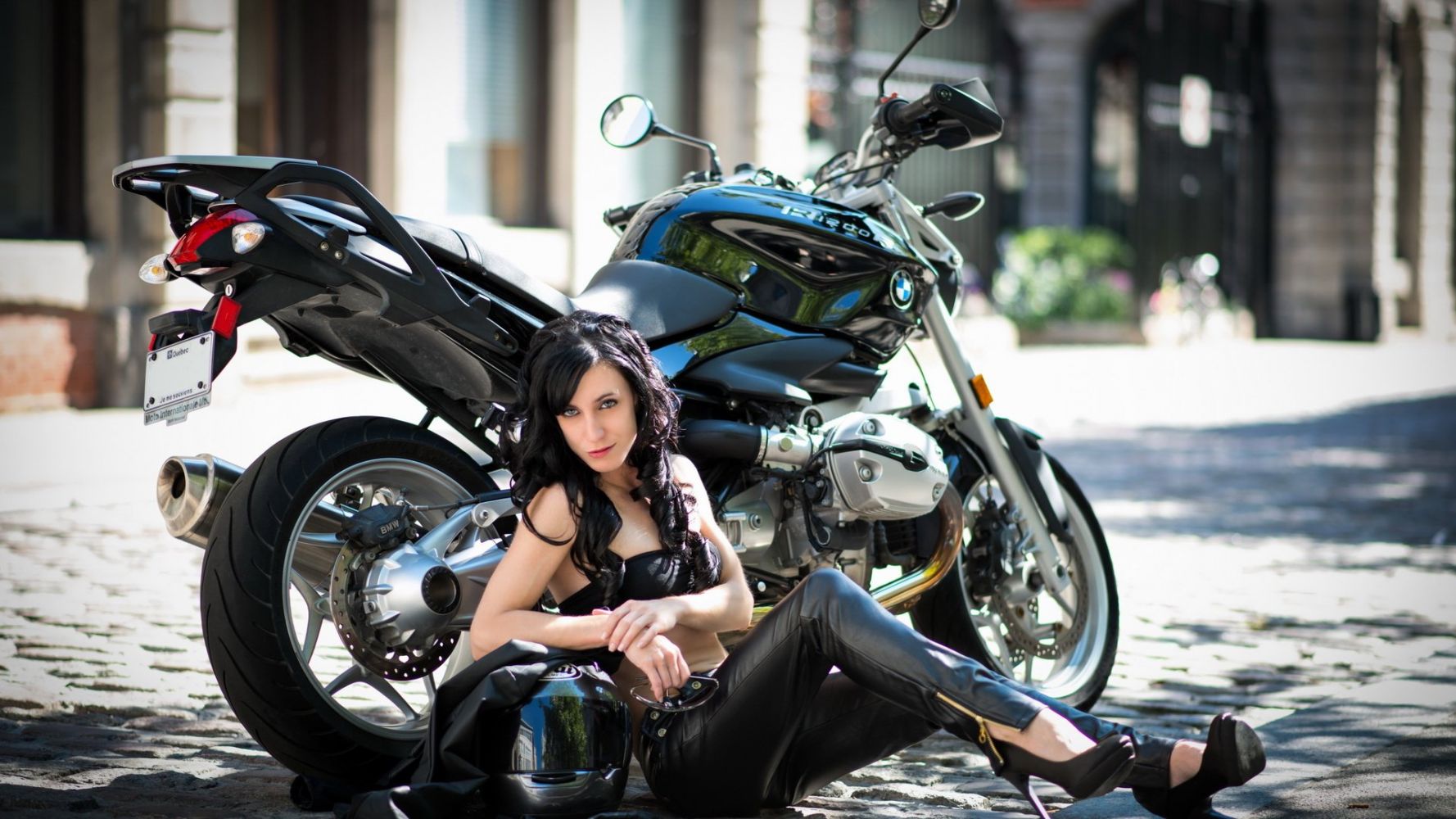 European women on bikes in Amritsar