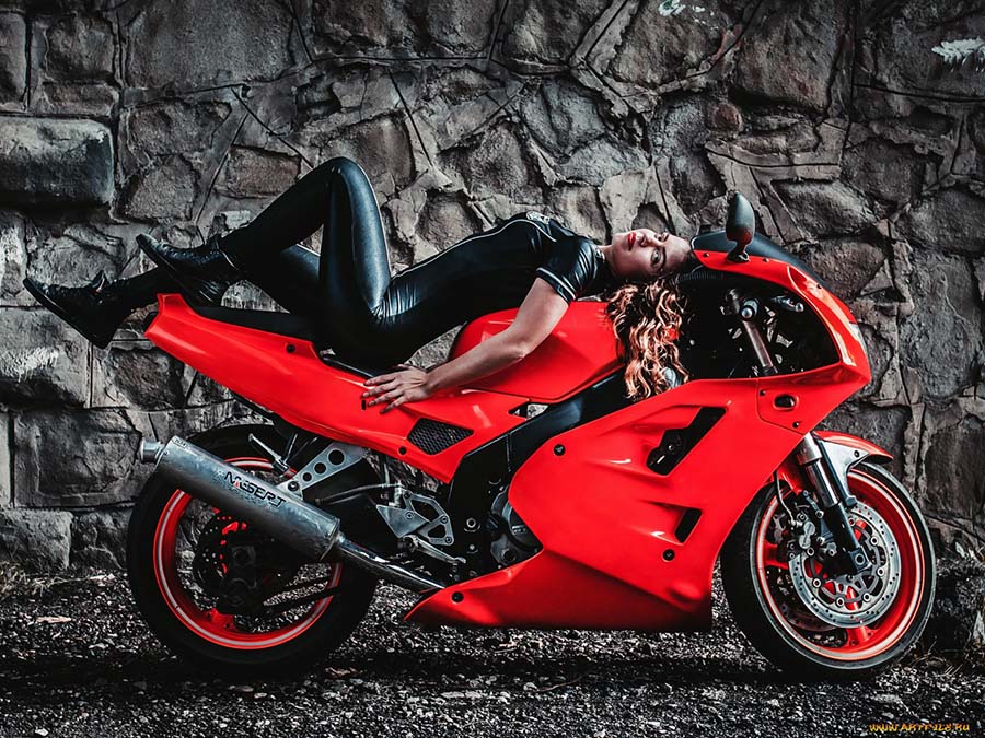 Beautiful girl Beautiful girls and motorcycles in Amritsar