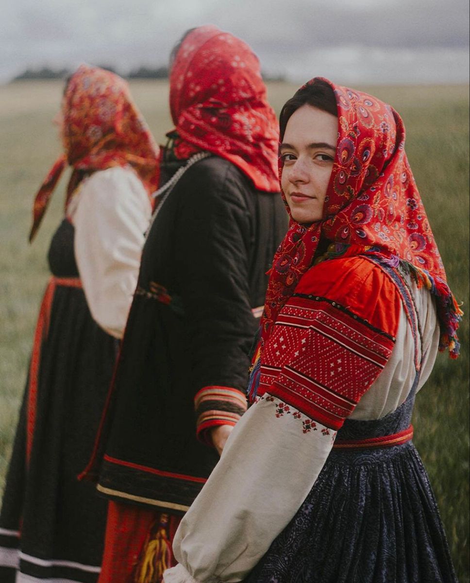 Women in Slavic costumes in Amritsar