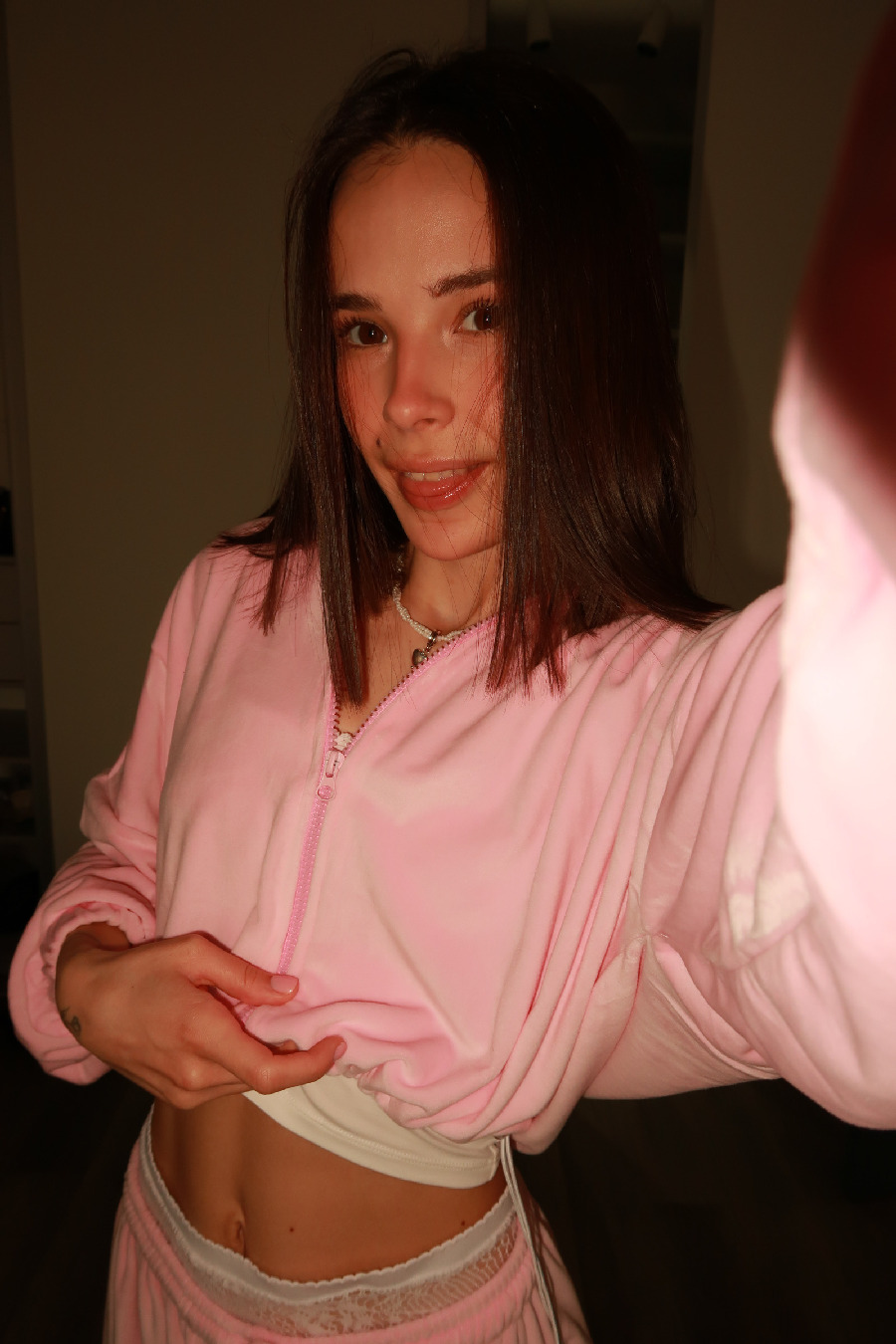 Tina brings the glow — live moments in Amritsar